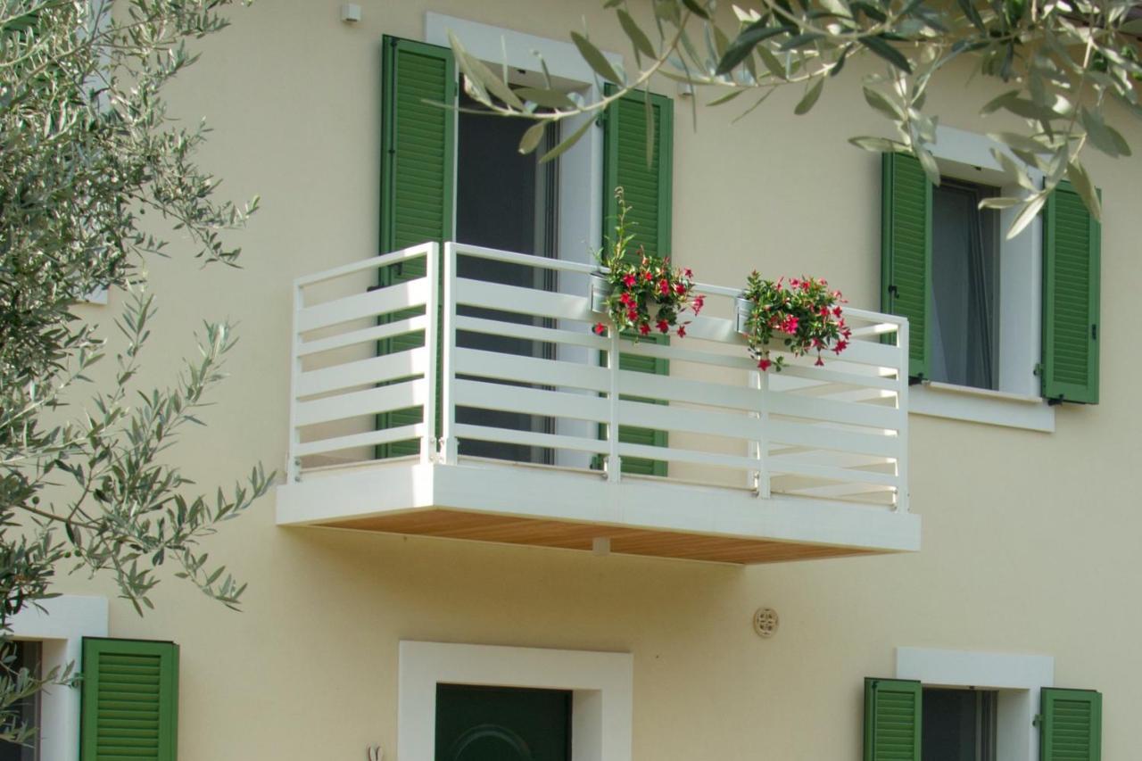 Giuliveto Bed And Breakfast フォリーニョ エクステリア 写真